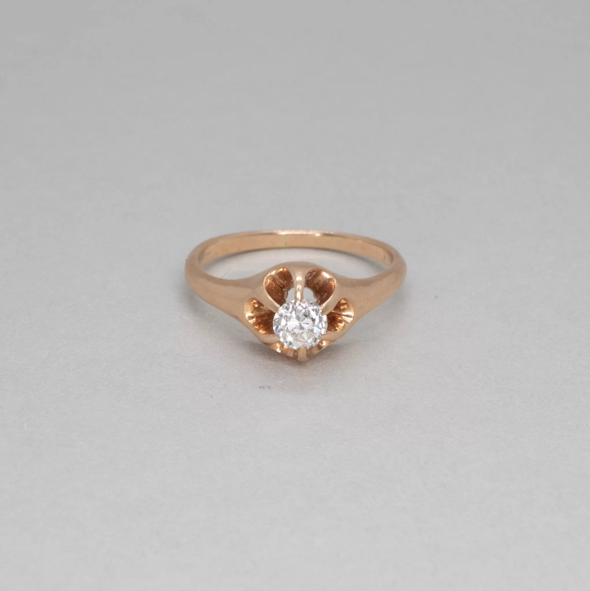 14K Vintage Petite Diamond Ring