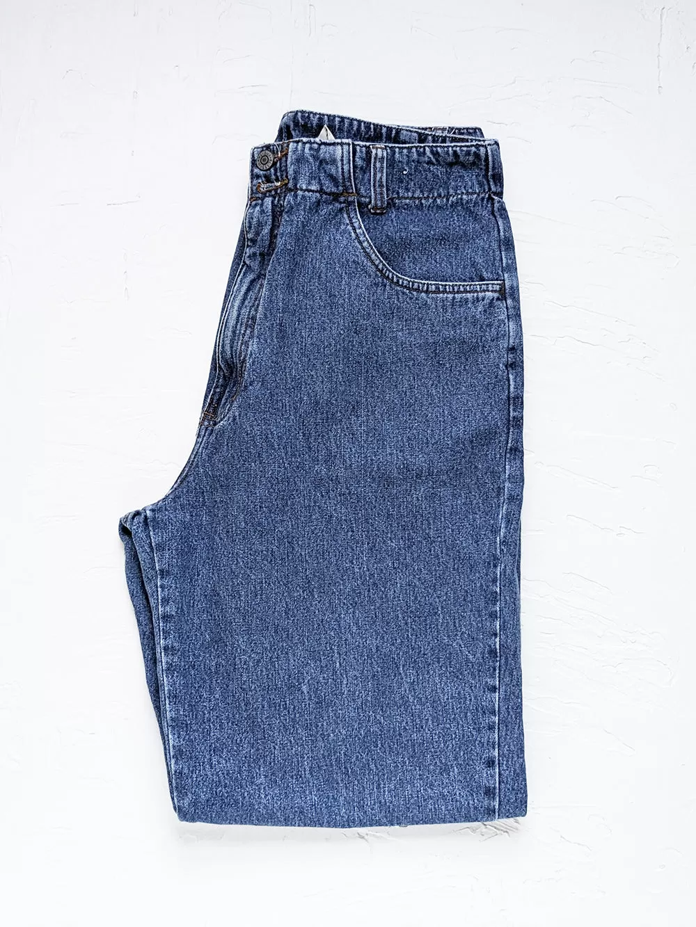 Bill Blass Medium Wash Relaxed Fit Jeans