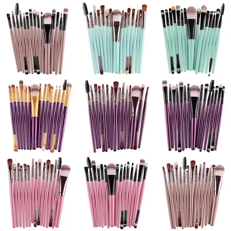 ’Chic Glamour Brushes: Professional Makeup Kit’