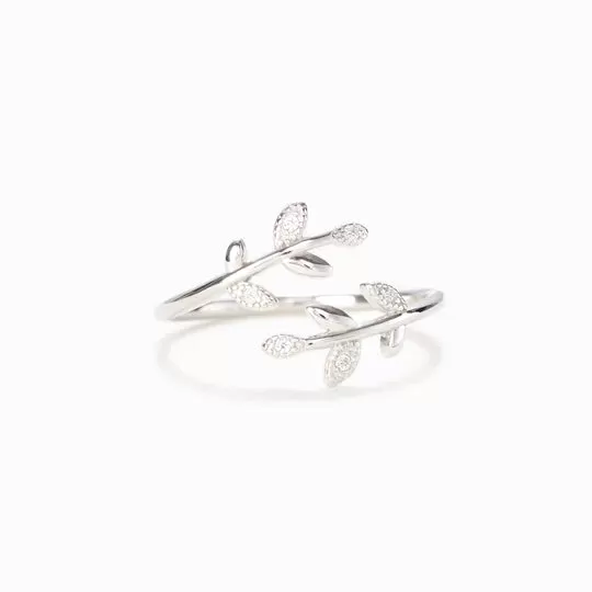 Chic Leaf Design Sterling Silver Band