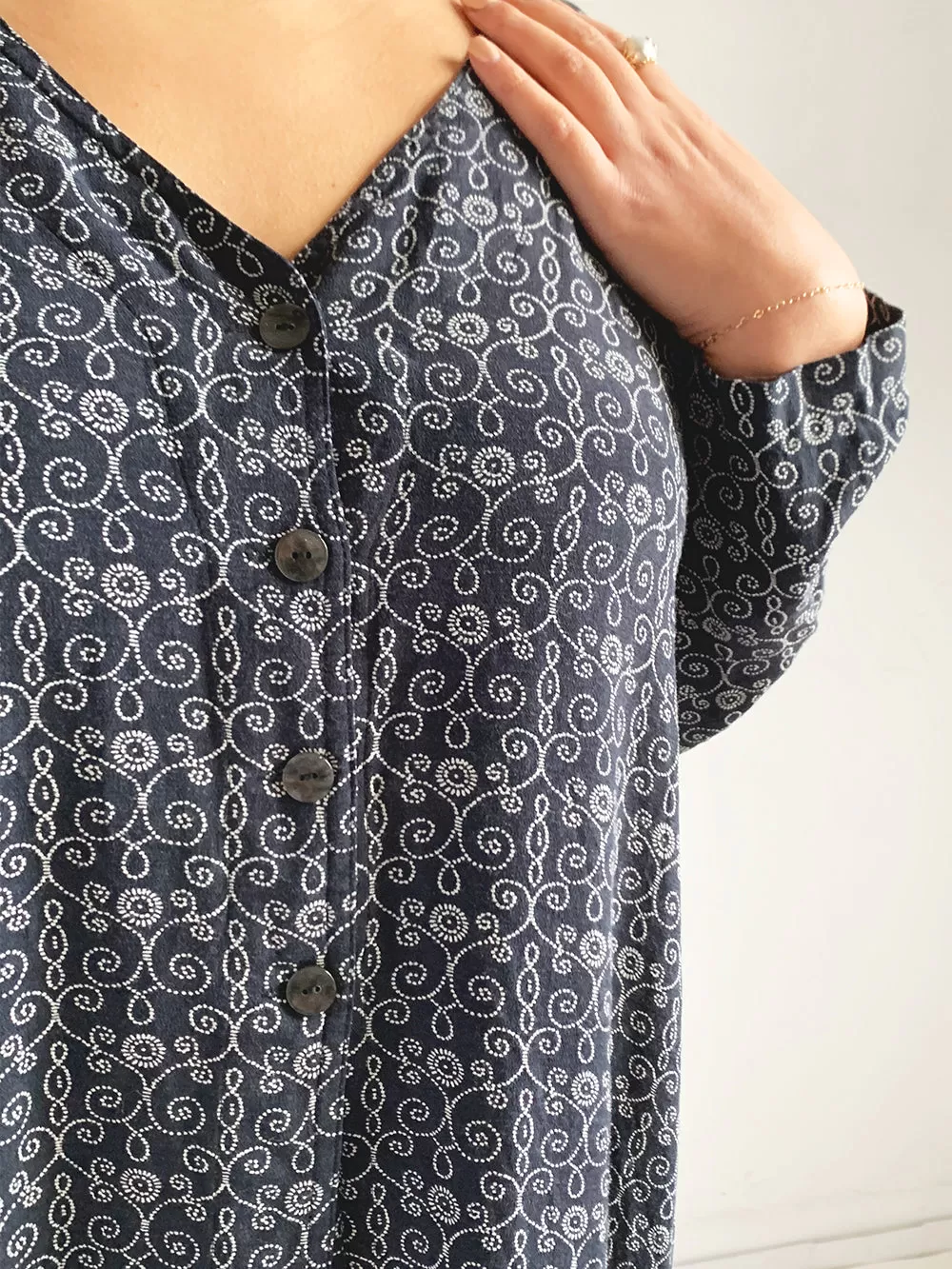 EXPRESS Navy Rayon Button Up Tunic