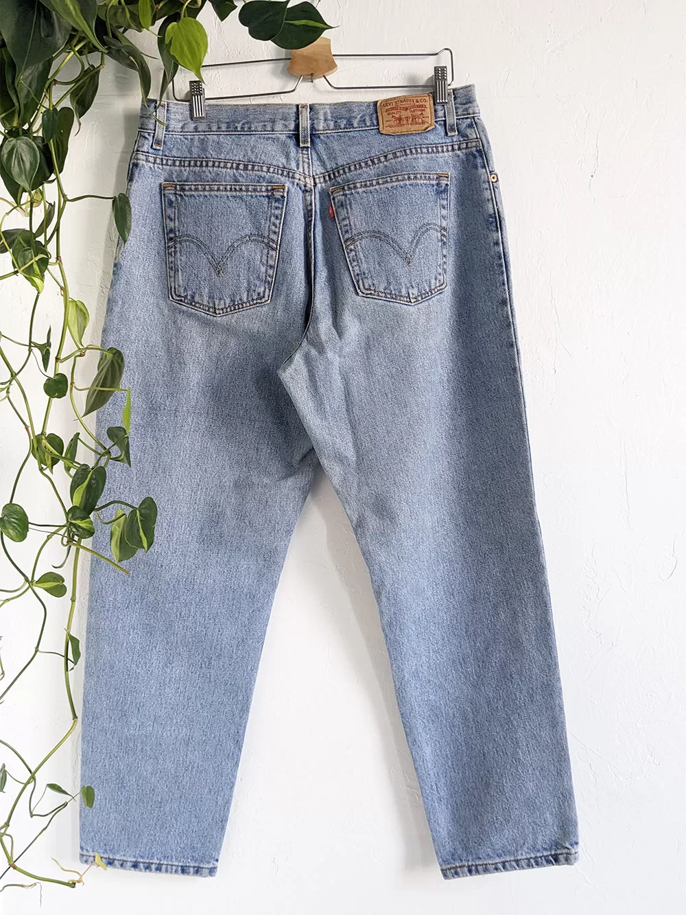 LEVIS 550s Medium Light Wash