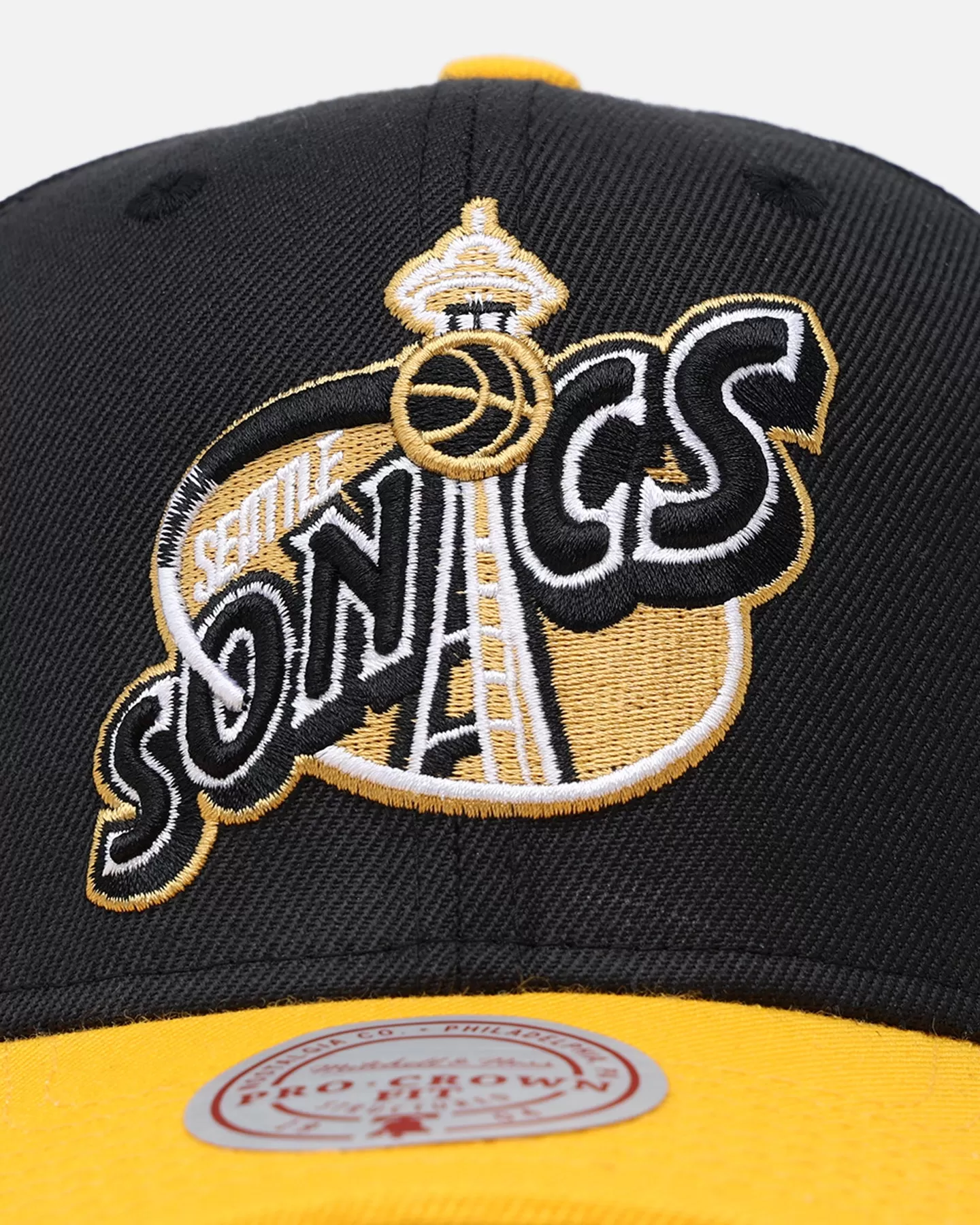 Mitchell & Ness Seattle SuperSonics Enter The Dragon Pro Crown Snapback Black/Ochre