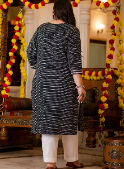 Plus Size Black White Side Slit Straight Kurti