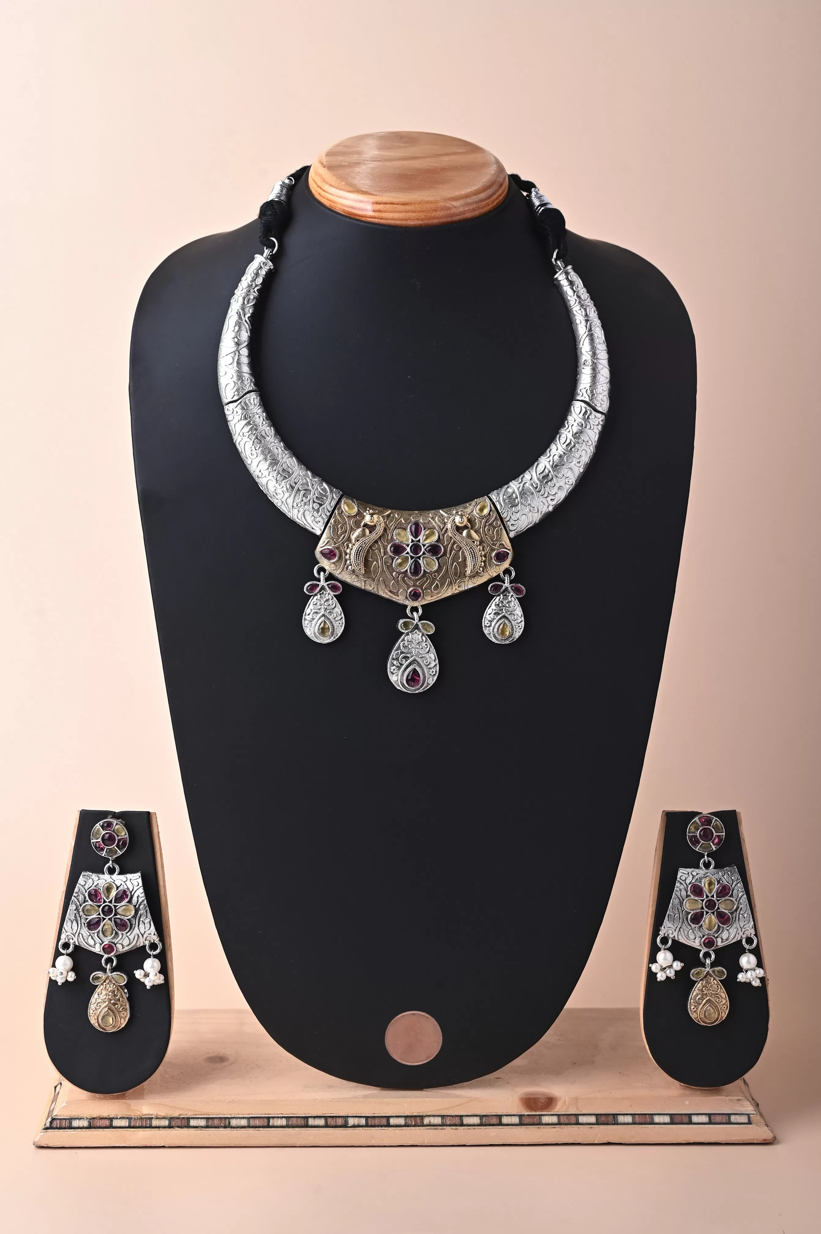 Silver and Golden Dual Tone Hansuli Collar Necklace with Monalisa Stone