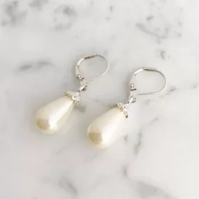 WOODS opalescent tear drop pearl earrings